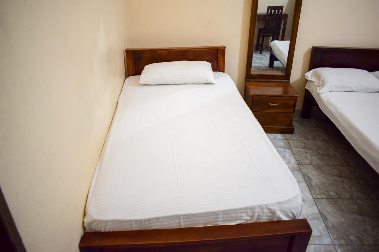 Hotel Yoho Adhikarana Mawatha à Colombo Extérieur photo